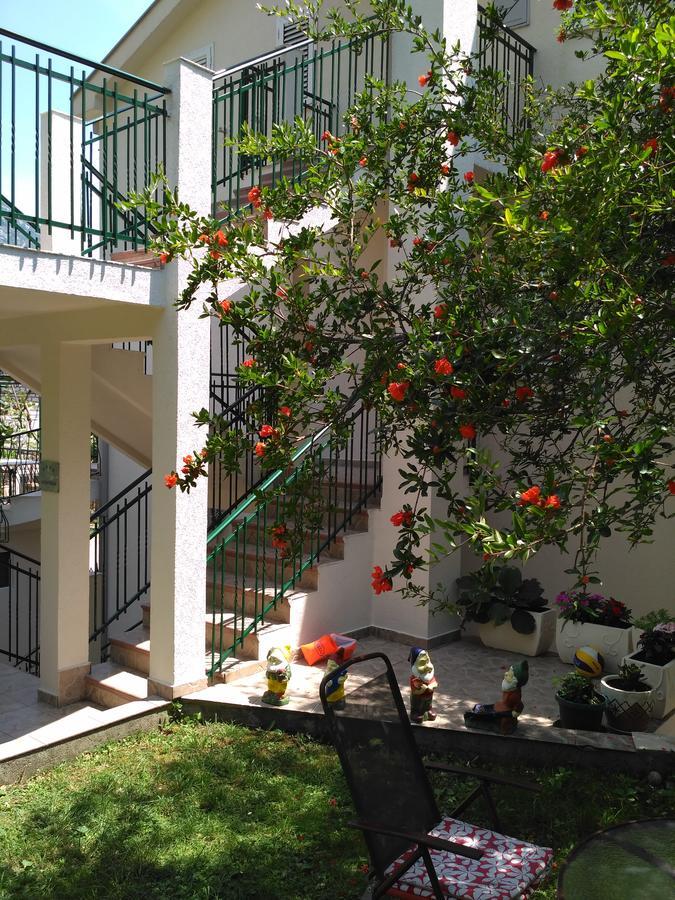 Apartmani Villa Radovic Risan Exterior photo